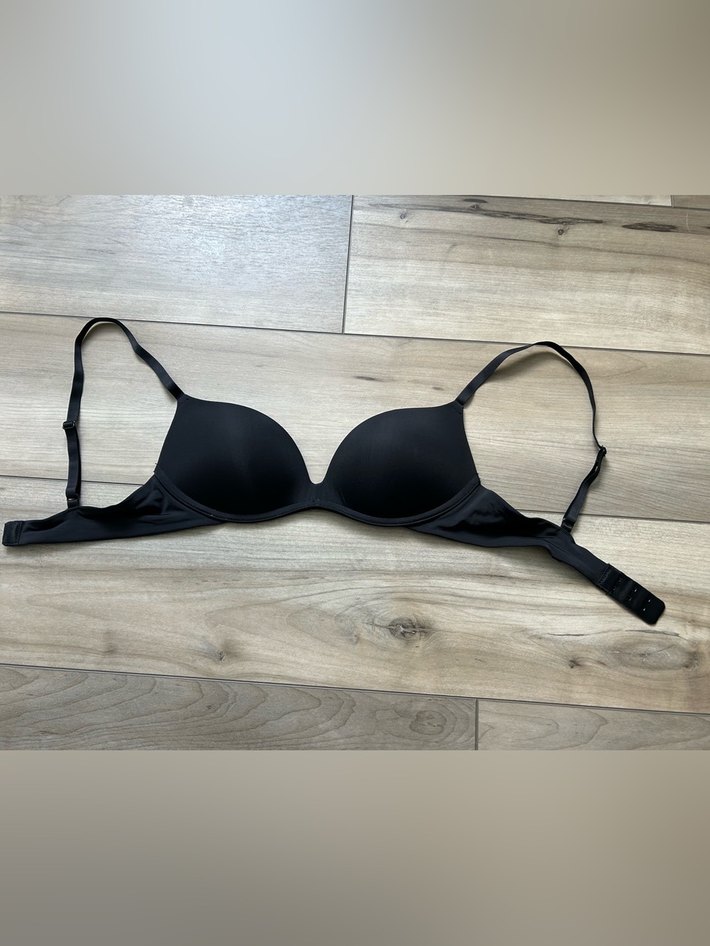 Black T-Shirt Bra - Smooth Lightly Padded Support 32B